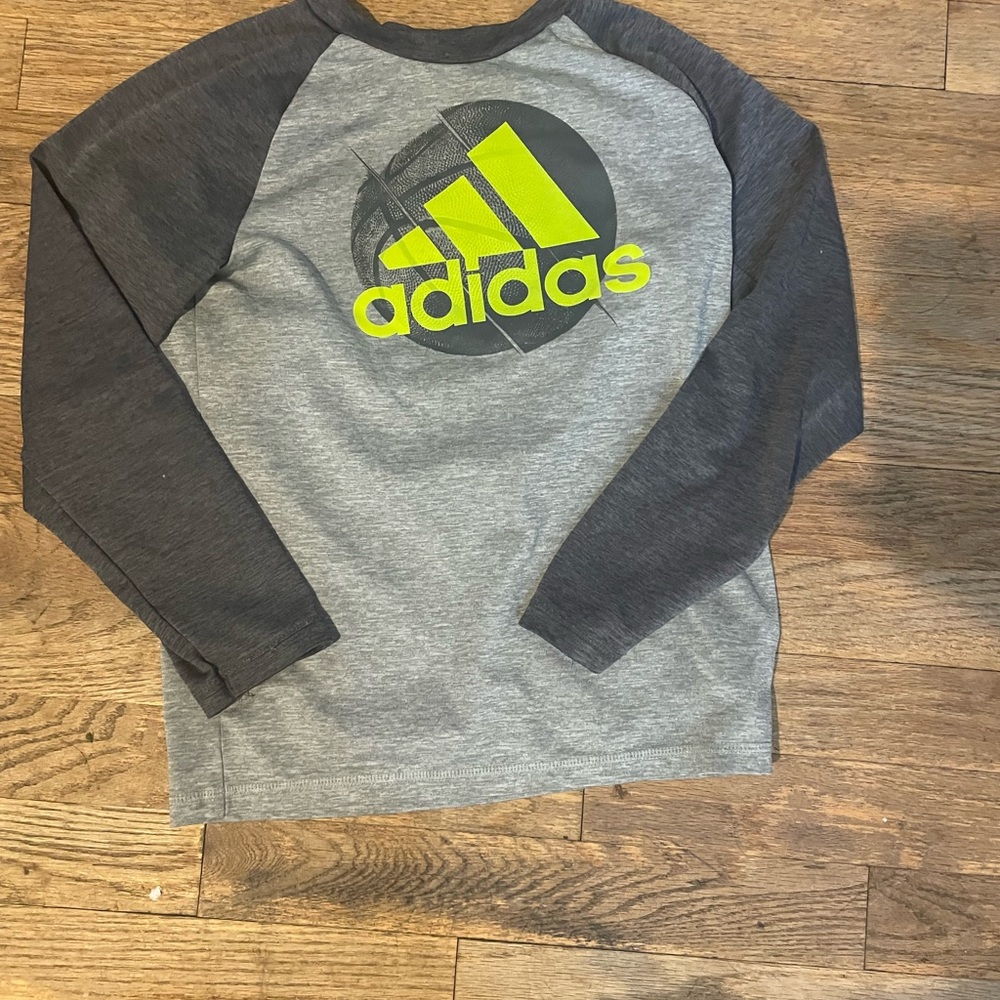 Adidas boys size 7 shirt